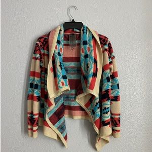 Beautiful pattern cardigan.